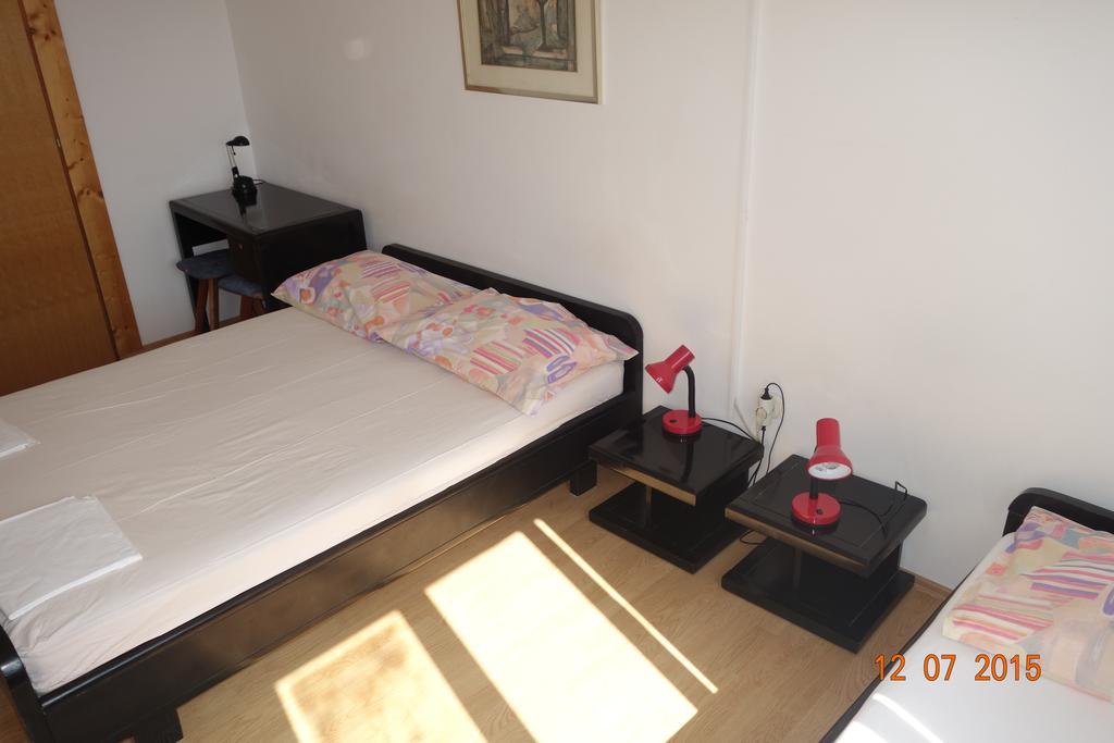 Apartments Mistral أوروبيتش الغرفة الصورة